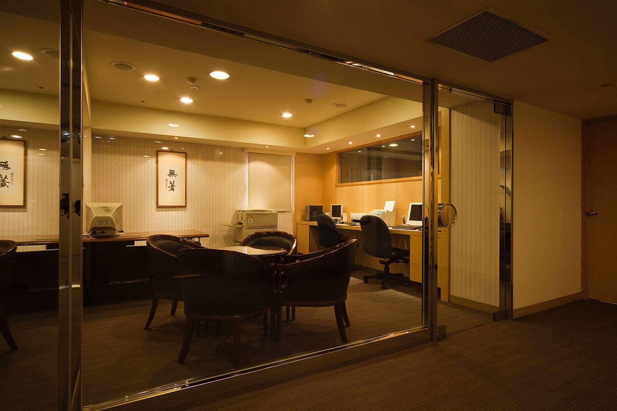 Gloria Prince Hotel Taipei Exterior photo